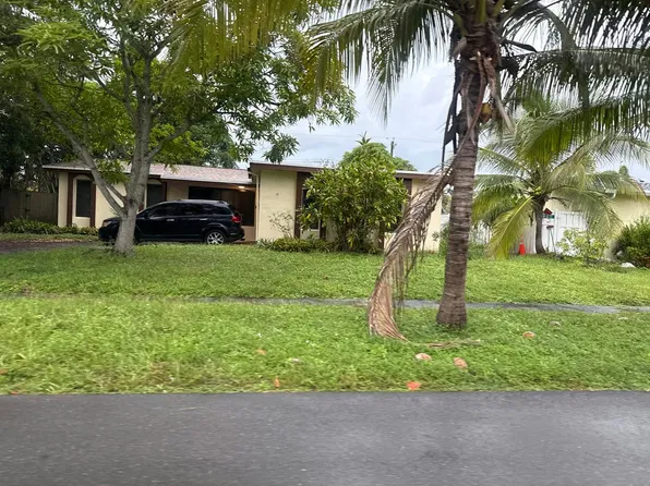 2371 NW 87th Ln, Sunrise, FL 33322