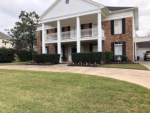 Southern colonial style 