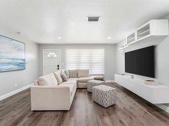 4th image of 4625 SW 28th Way