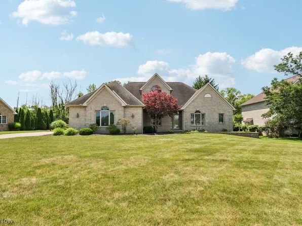 10120 Forest Glen Dr, North Royalton, OH 44133