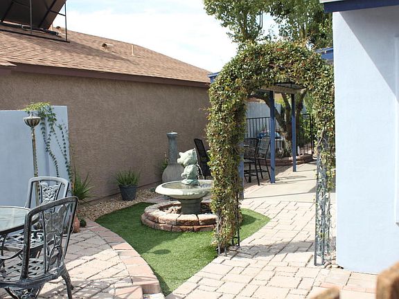 3rd image of 520 N Ogden Cir