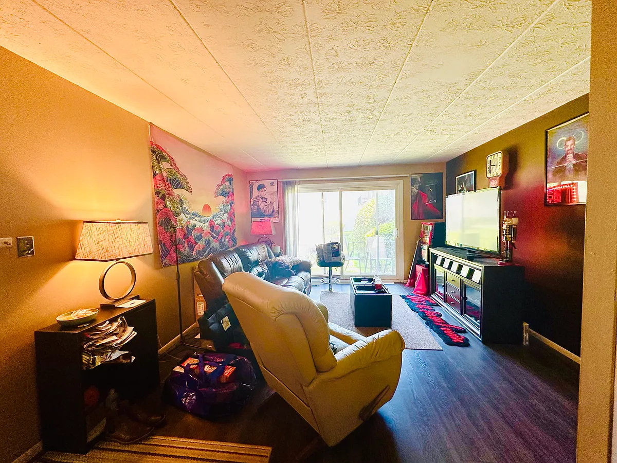 Building Photo - 438 Fleeter Ct #43