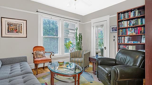 1st image of 433 Wisconsin Ave #2