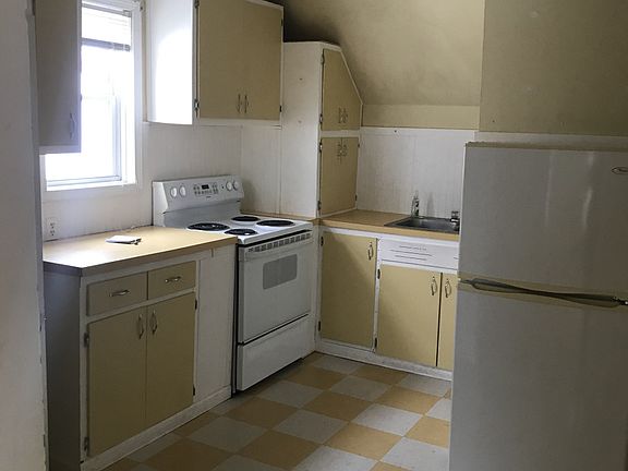 2nd image of 290 Van Raalte Ave