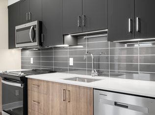 352 Lyon St N #98A54C7AC, Ottawa, ON K1R5W2