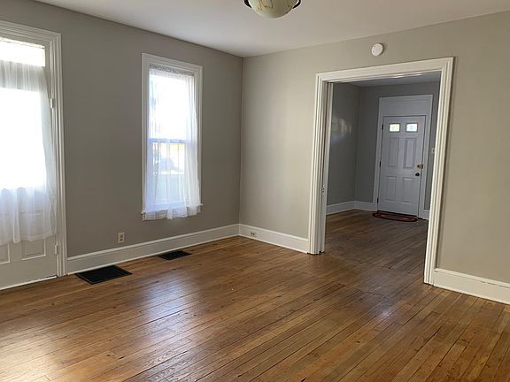 Dining room into front room