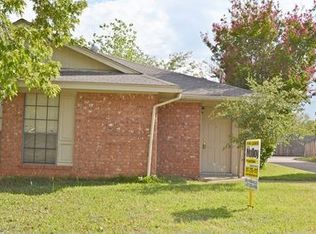 5702 Ranchogrande Dr, Arlington, TX 76017