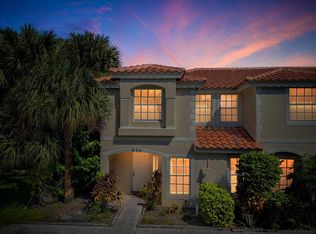 970 Summit Lake Dr, West Palm Beach, FL 33406
