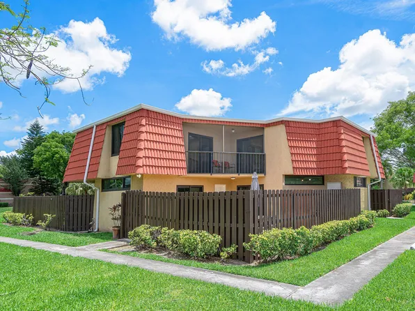 22910 Oxford Place #D, Boca Raton, FL 33433