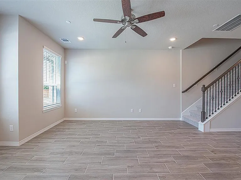 8040 Scanlan Trl — Photo 5