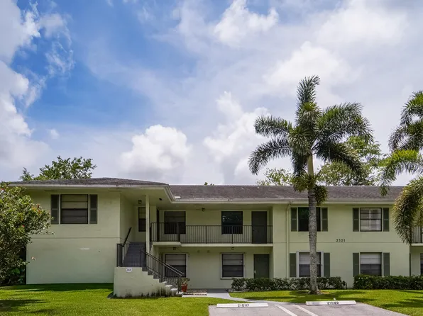 2101 Sabal Ridge Court #F, Palm Beach Gardens, FL 33418