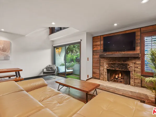 10926 Bluffside Dr Unit 3, Studio City, CA 91604