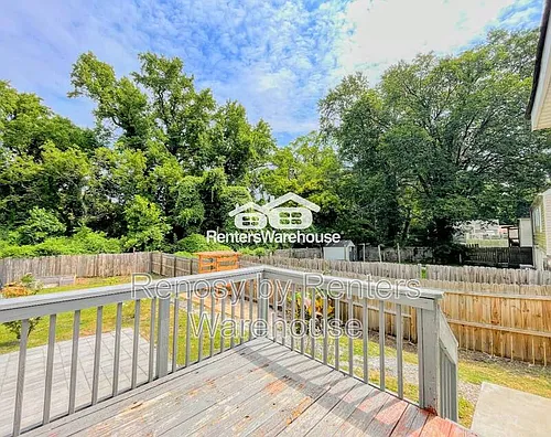 1054 Ivaloo St Photo 1