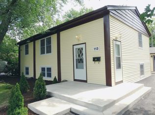 113 San Juan Rd, Carpentersville, IL 60110