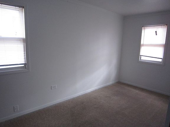 5th image of 413 Clifton Dr