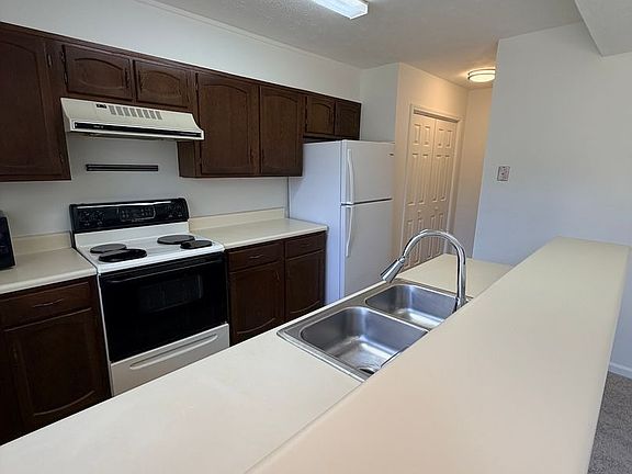 4th image of 5556 Clover Rise Ln