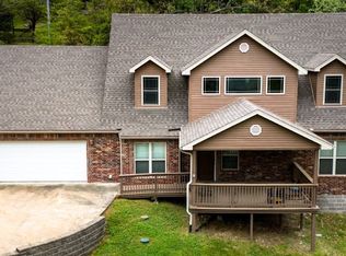 22787 Raymond St, Springdale, AR 72764