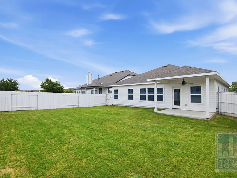 171 Catalina Dr — Photo 22