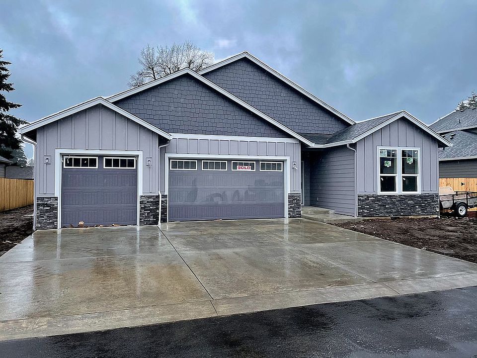 2nd image of 10405 NE 63rd Cir