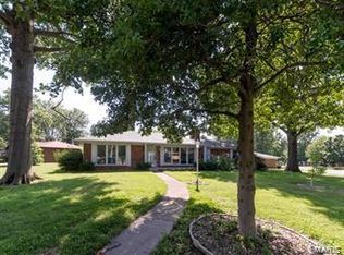 516 Southgate Dr, Belleville, IL