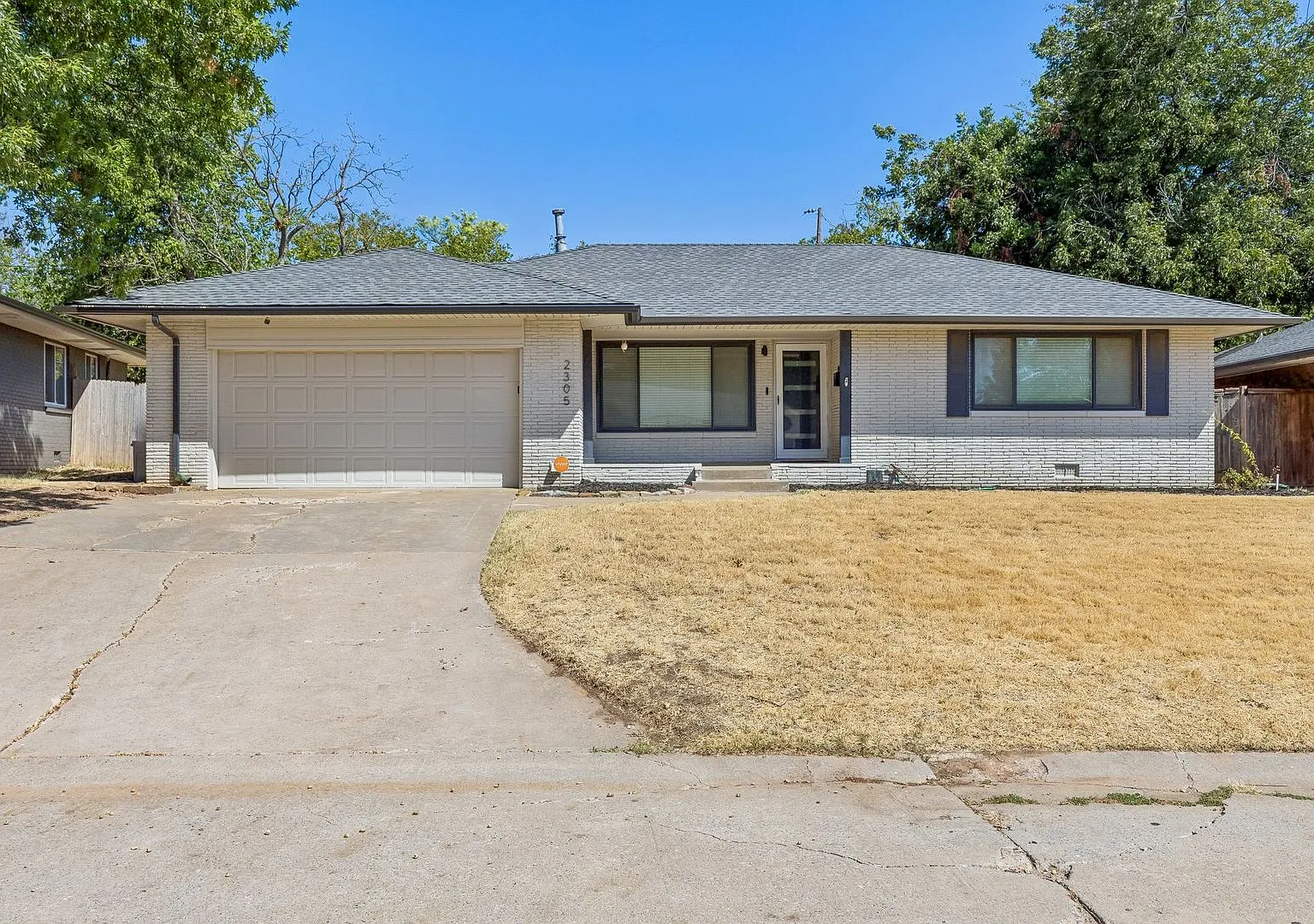 2305 Barclay Rd — Photo 1