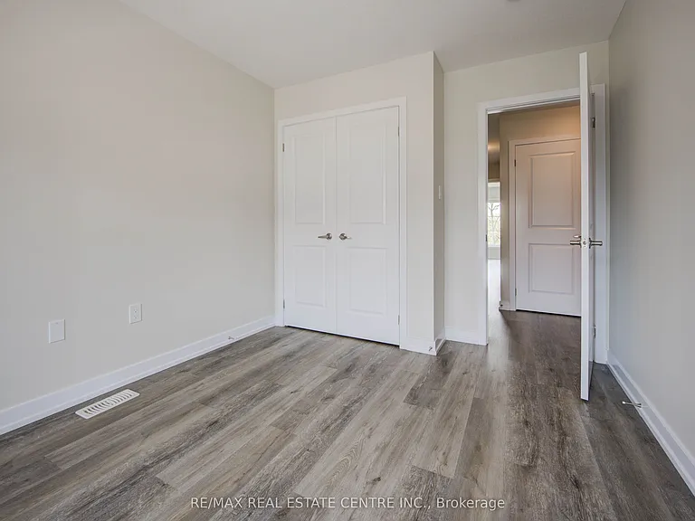 350 River Rd #7 — Photo 27