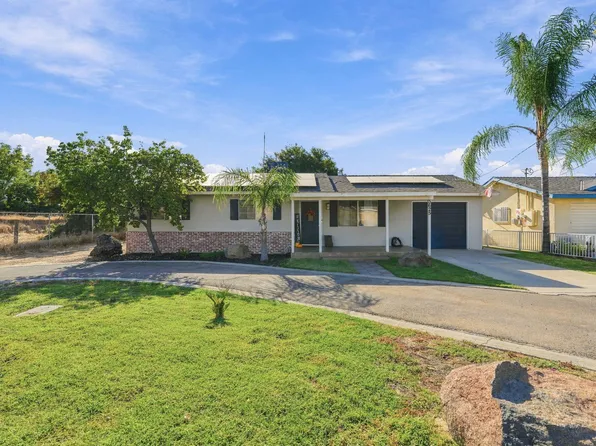 3625 S Highland Avenue, Selma, CA 93662