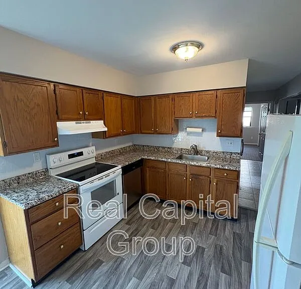 422 Spring St #1 — Photo 6
