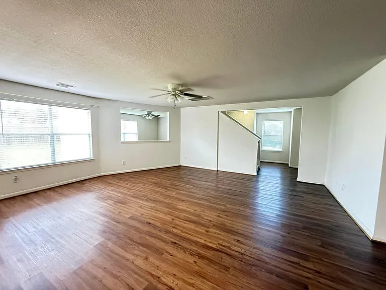 4710 Meadowthorn Ct — Photo 5