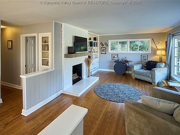 5th image of 1727 Loudon Heights Rd