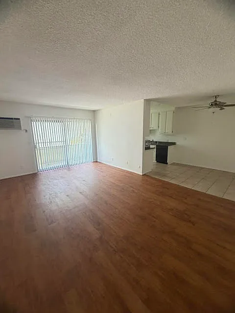2 bed, 1150 sqft, $2,795 — Photo 2