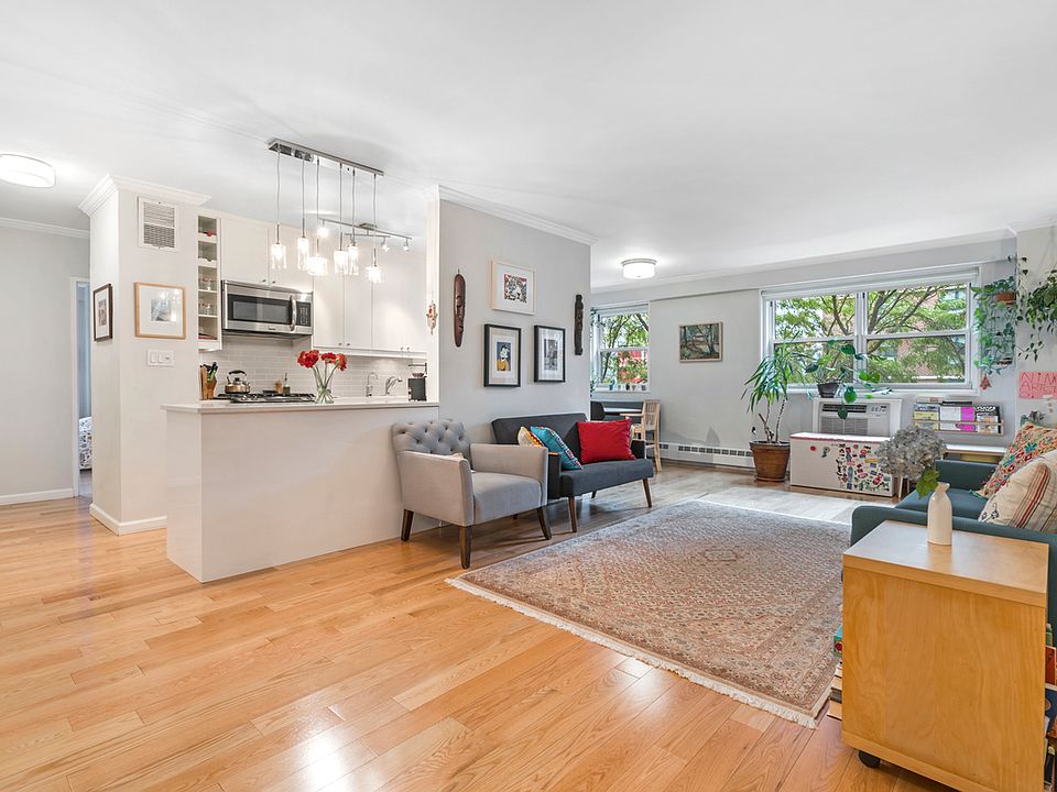 1st image of 191 Willoughby St APT 7A