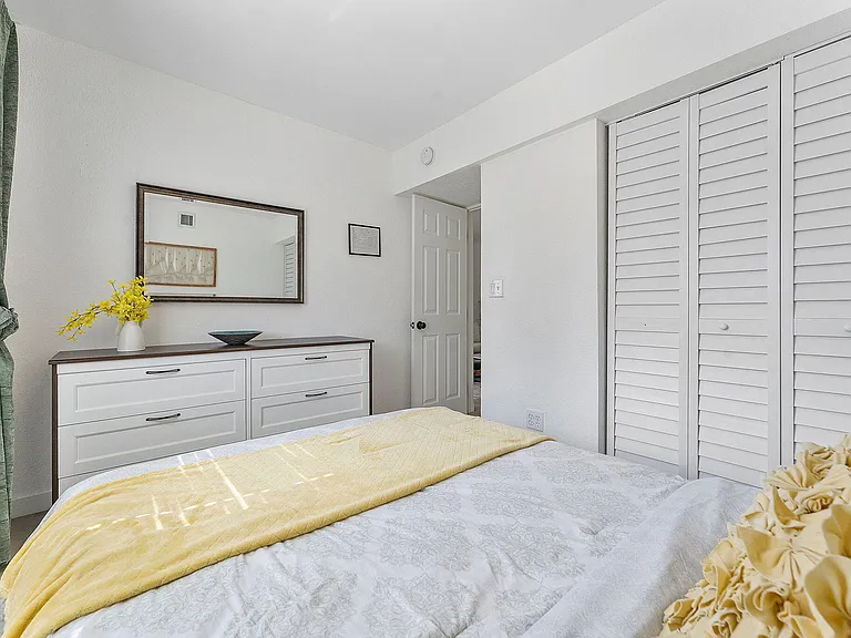 2629 SW 6th Ct — Photo 18