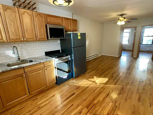 Rented by Highline Residential | media 1