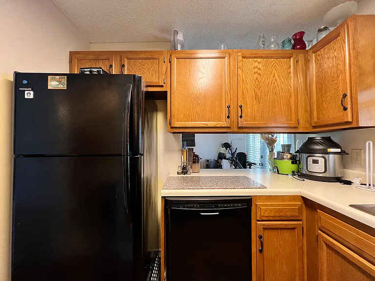 1819 Wedgewood Ave — Photo 3
