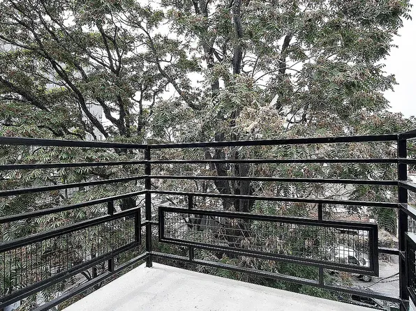 1610 New York Avenue image 7 of 9