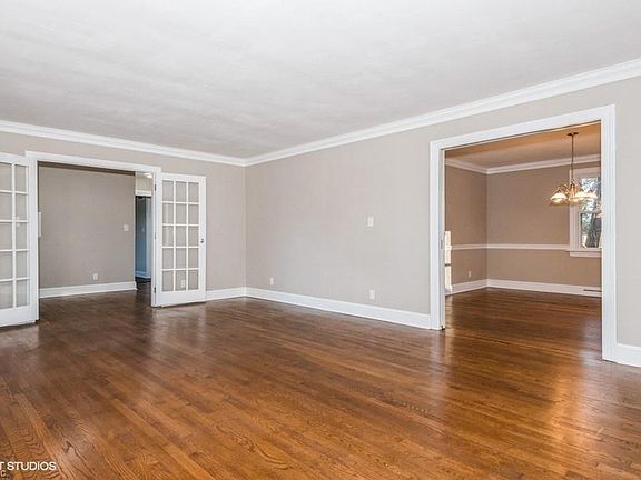 2nd image of 3 Inland Ln