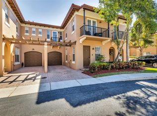 6966 Julia Gardens Dr, Coconut Creek, FL 33073