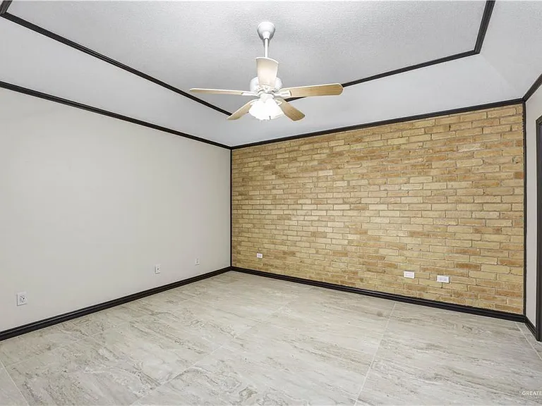 413 Toronto Ave — Photo 19