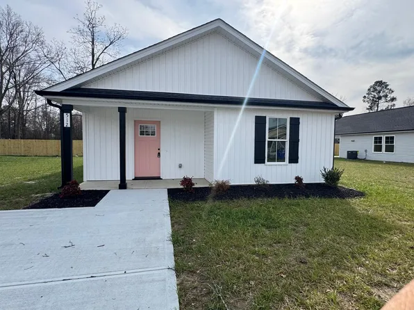 512 Crump St, Smithfield, NC 27577