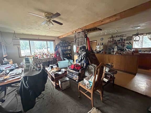 3rd image of 10981 Deer Valley Rd