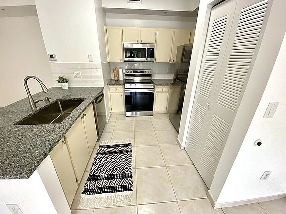 5th image of 7220 NW 114th Ave #20616
