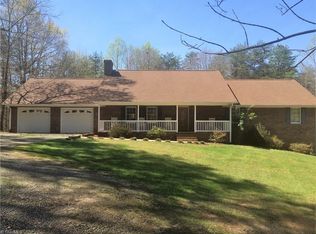 1020 Archbrook Trails Rd, Walnut Cove, NC 27052
