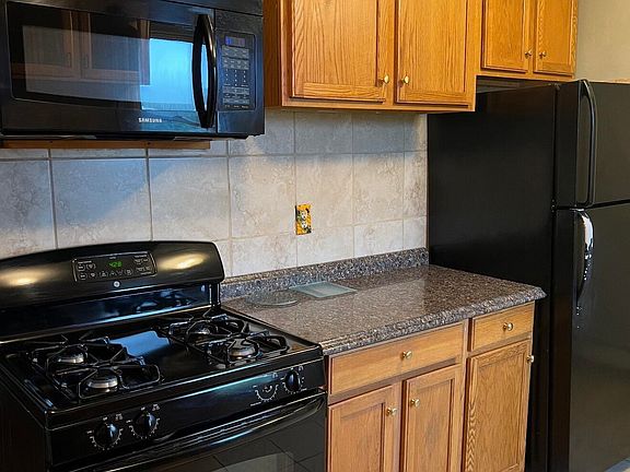 3rd image of 260 E Main St