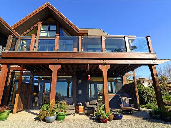 554 Marine Dr #108, Ucluelet, BC V0R 3A0