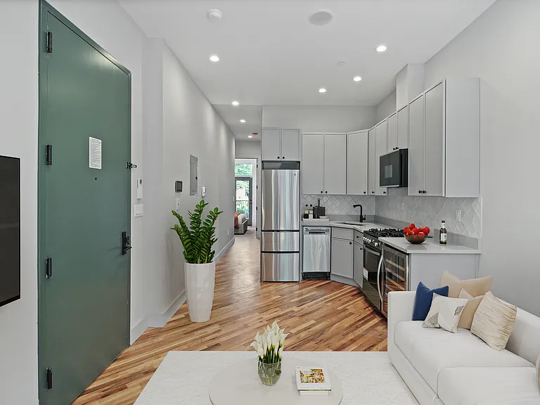 375 Hancock St #2 — Photo 1