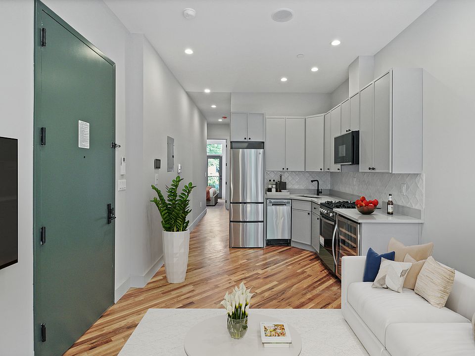 1st image of 375 Hancock St APT 2