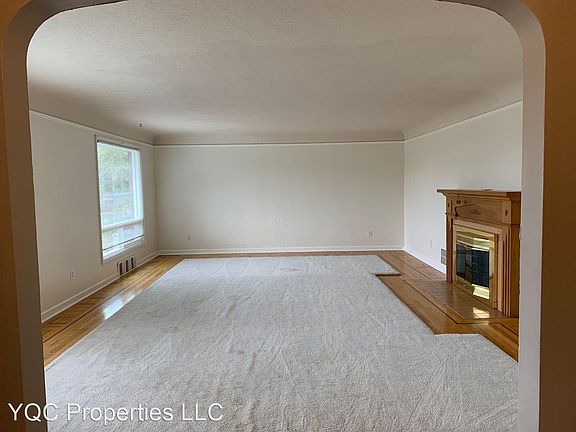 5th image of 1100 NW 43rd St