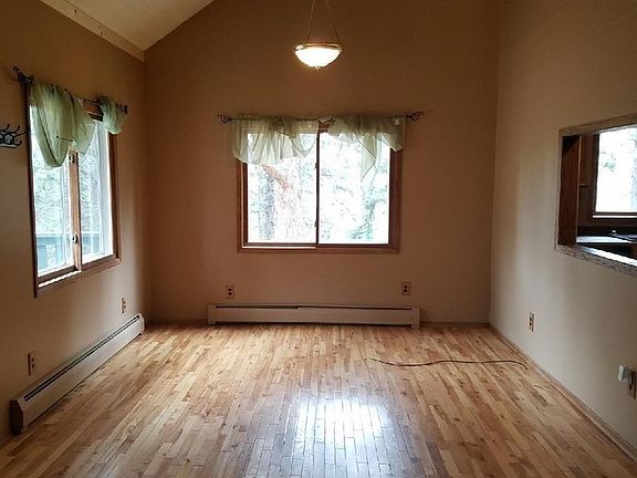 2nd image of 170 Stacey Ln