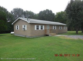 63 McComb Rd, Senatobia, MS 38668